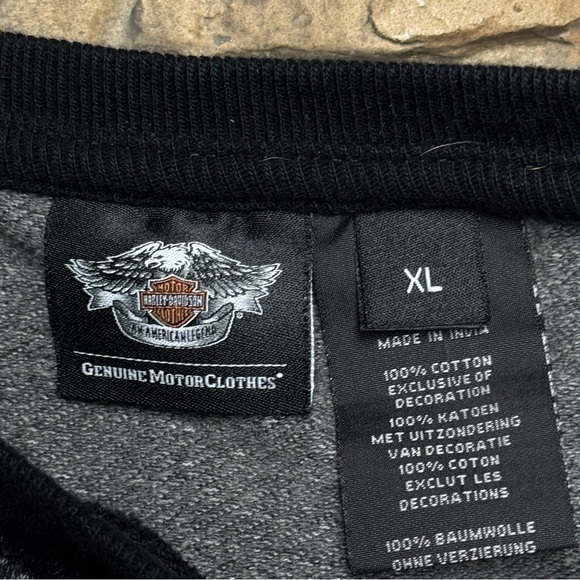 Harley-Davidson Black and Gold Sweatshirt - Picture 4 of 7